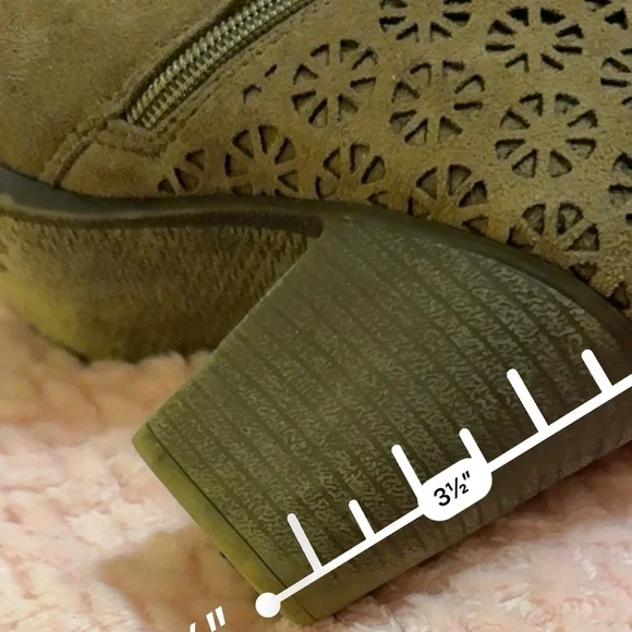 𝐏𝐈𝐄𝐑𝐑𝐄 𝐃𝐔𝐌𝐀𝐒 𝐇𝐄𝐄𝐋𝐄𝐃 𝐀𝐍𝐊𝐋𝐄 𝐁𝐎𝐎𝐓𝐒 - Picture 8 of 8